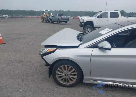 2015 Hyundai Sonata Limited z USA, uszkodzony, nr VIN 5NPE34AF7FH030468